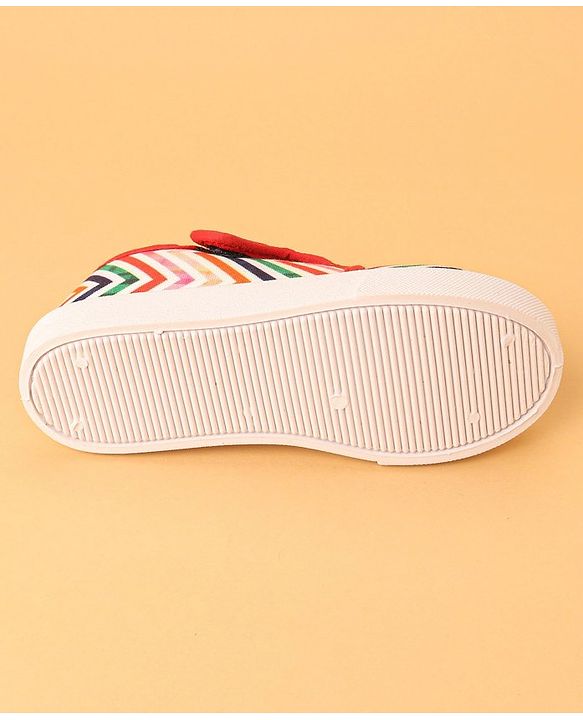 Cute Walk by Babyhug Casual Shoes With Velcro Closure Chevron Print- Dark Pink