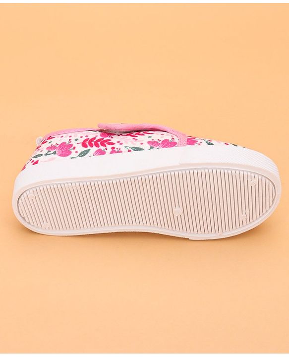 Cute Walk by Babyhug Velcro Closure Floral Printed Casual Shoes - Pink