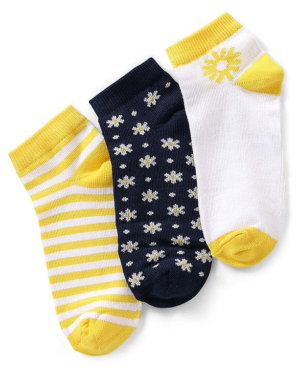 Pine Kids Cotton Spandex Knit Ankle Length Socks with Snow Flakes Design Pack Of 3 - Snow White & Yellow