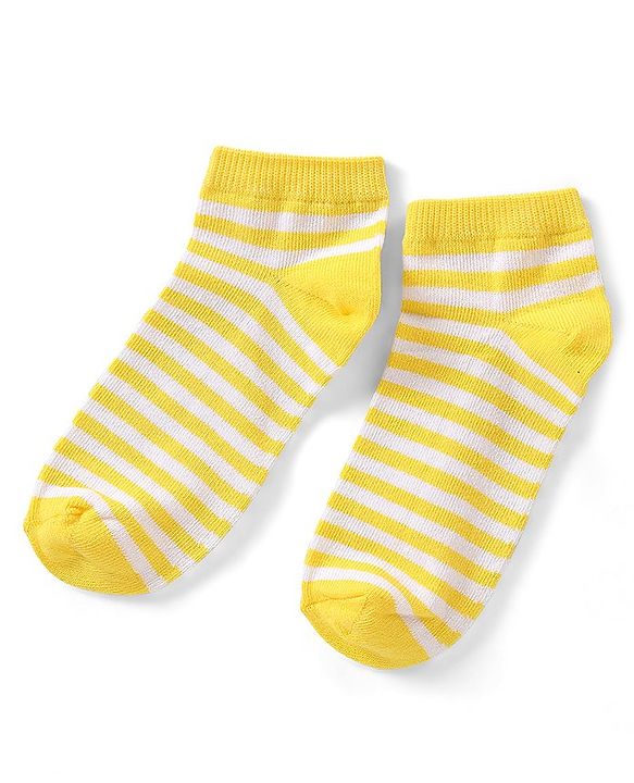 Pine Kids Cotton Spandex Knit Ankle Length Socks with Snow Flakes Design Pack Of 3 - Snow White & Yellow