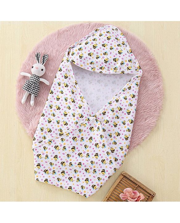 Babyhug Interlock Hooded Wrappers With Honey Bee Print L 76.2 x B 76.2 cm - White