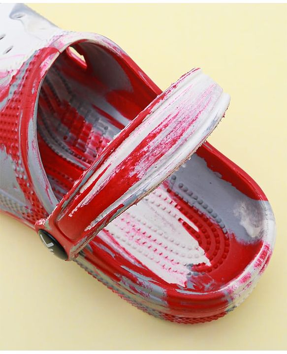 Pine Kids Clogs with Back Strap Closure & Marble Print - White & Red