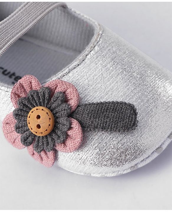 Cute Walk by Babyhug Booties Floral Applique - Silver