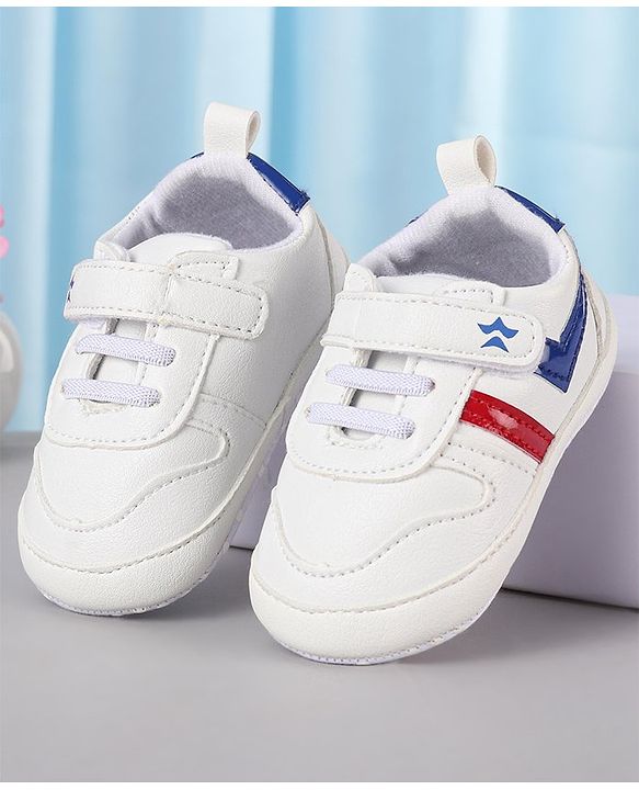 Cute Walk by Babyhug Velcro Closure Booties - White