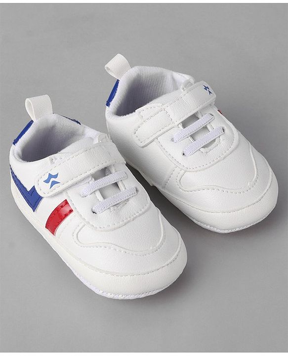 Cute Walk by Babyhug Velcro Closure Booties - White