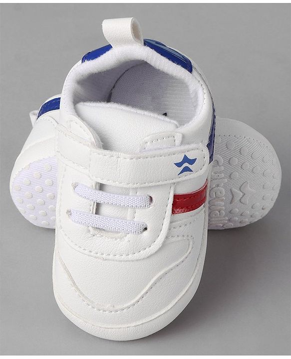Cute Walk by Babyhug Velcro Closure Booties - White