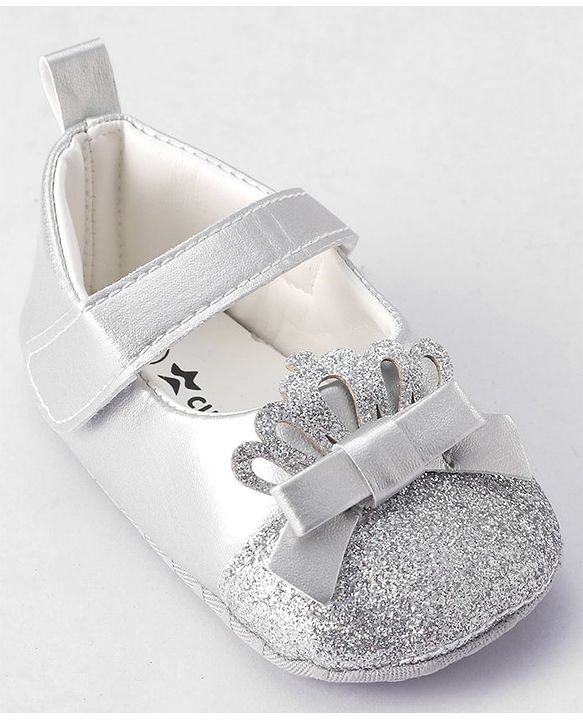 Cute Walk by Babyhug Velcro Closure Booties Bow Applique - Silver