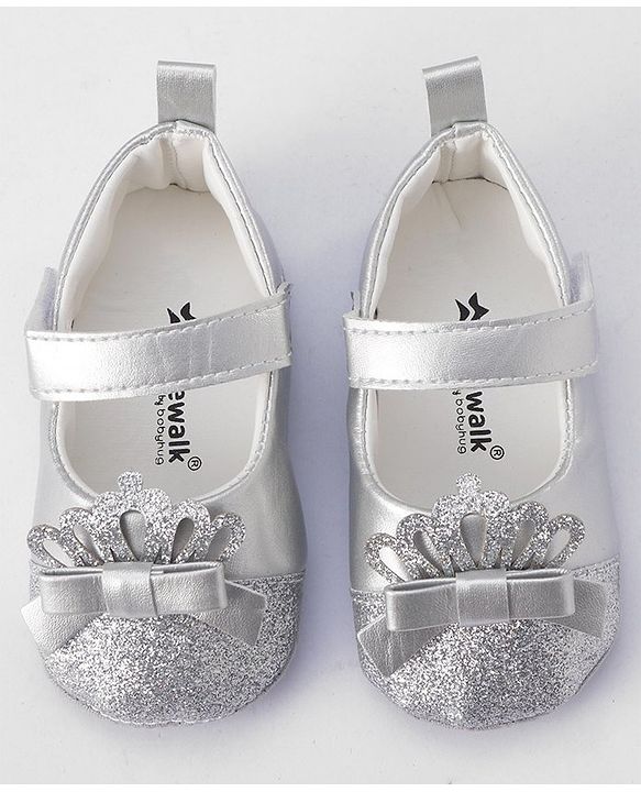 Cute Walk by Babyhug Velcro Closure Booties Bow Applique - Silver
