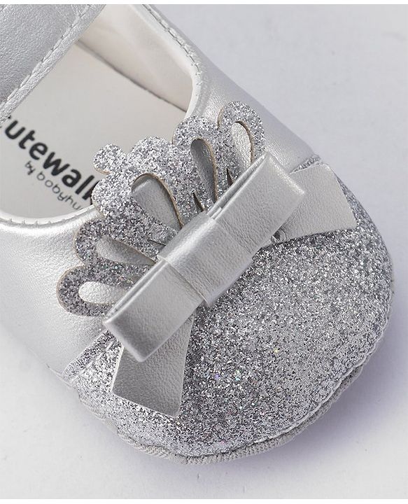Cute Walk by Babyhug Velcro Closure Booties Bow Applique - Silver
