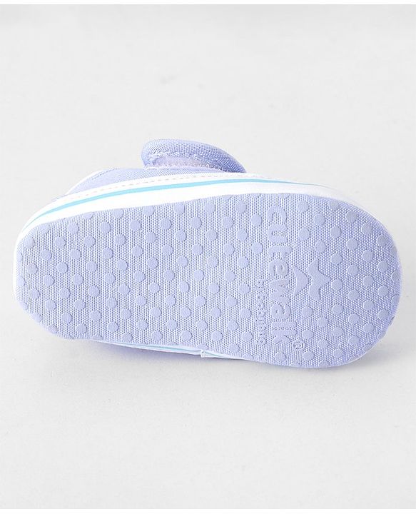 Cute Walk by Babyhug Velcro Closure Booties Train Embroidery - Blue