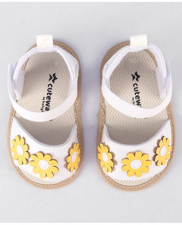 Cute Walk by Babyhug Velcro Closure Booties With Floral Applique - White