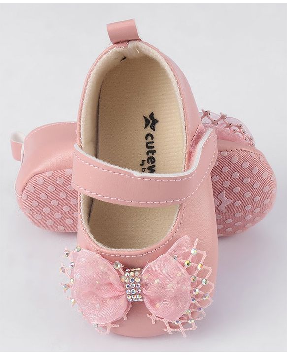 Cute Walk by Babyhug Velcro Closure Booties With Bow Applique - Pink