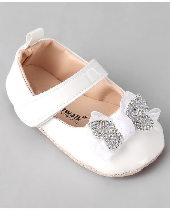 Cute Walk by Babyhug Velcro Closure Booties Bow Applique - White