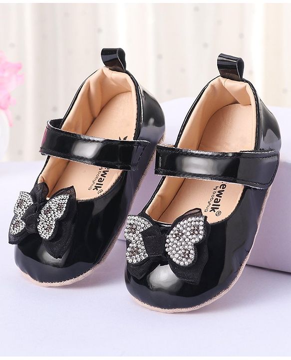 Cute Walk by Babyhug Velcro Closure Booties Bow Applique - Black