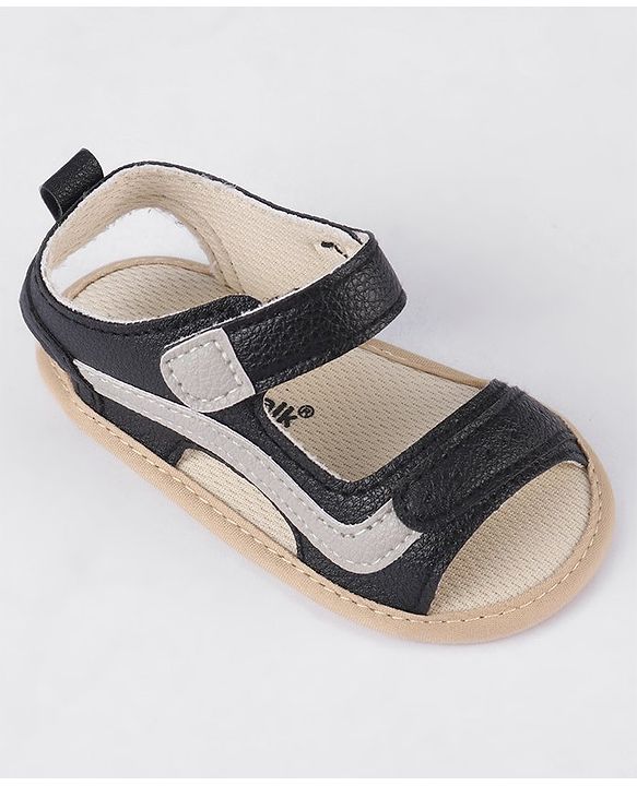Cute Walk by Babyhug Velcro Closure Booties - Black