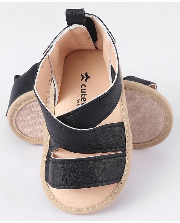 Cute Walk by Babyhug Velcro Closure Booties - Black