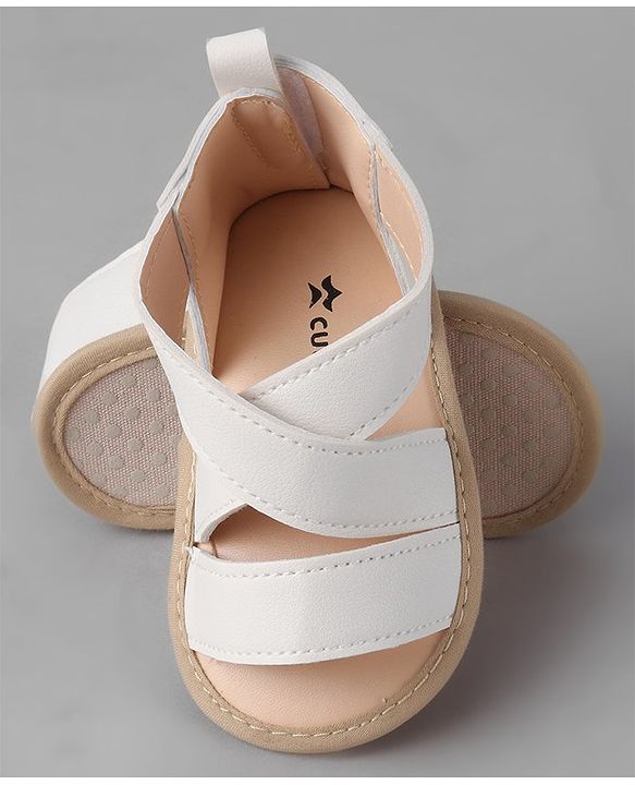 Cute Walk by Babyhug Velcro Closure Booties - Black