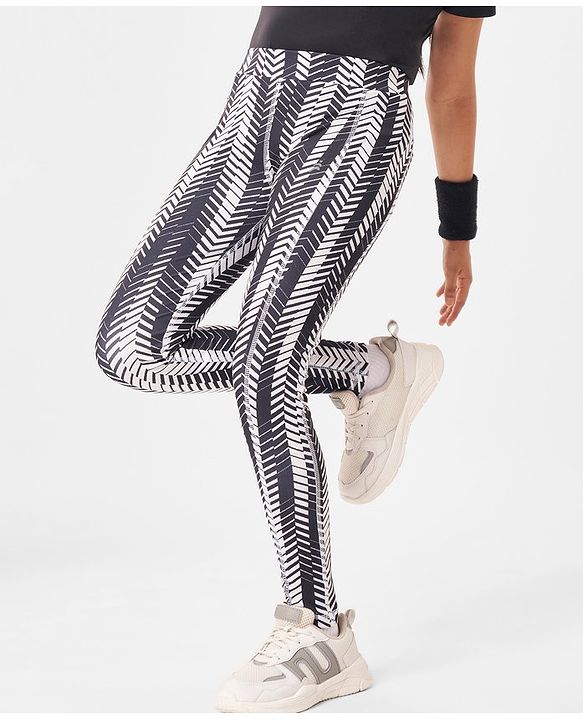 Pine Active Full Length Super Stretch Leggings Chevron Print - White & Black