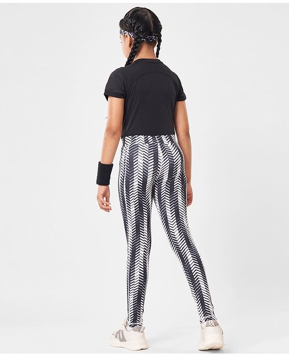 Pine Active Full Length Super Stretch Leggings Chevron Print - White & Black