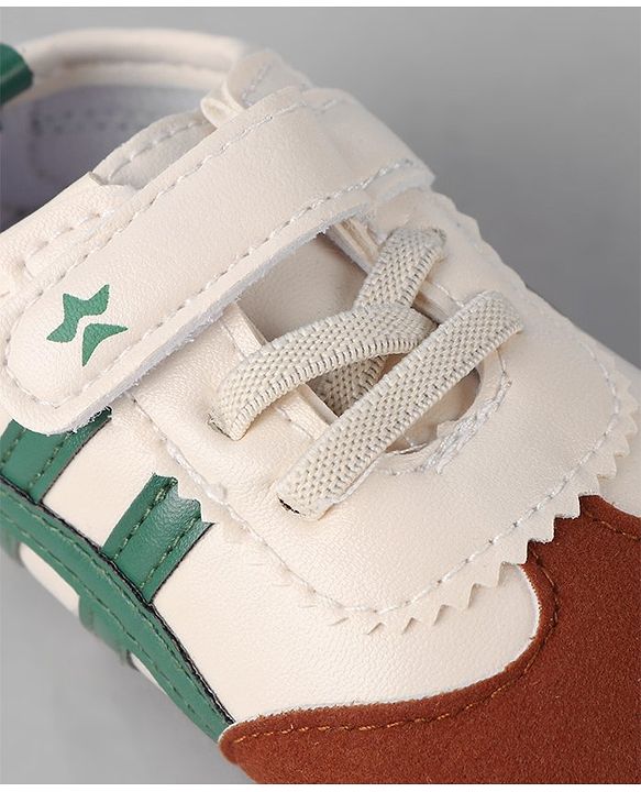 Cute Walk by Babyhug Velcro Closure Booties - White & Brown