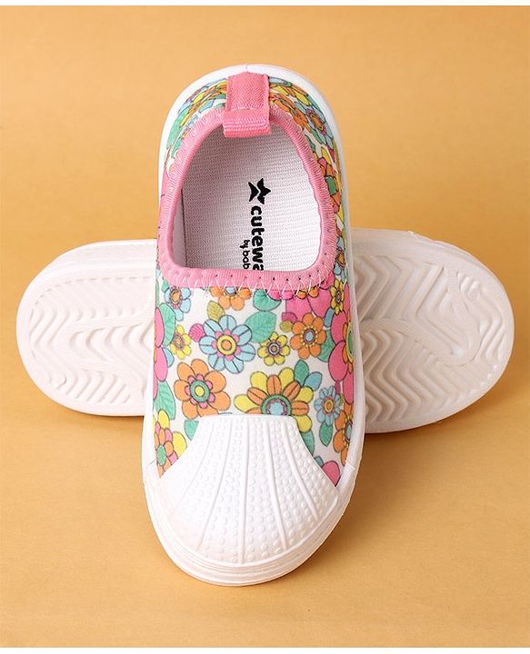 Cute Walk by Babyhug Casual Slip On Shoes Floral Print - Pink