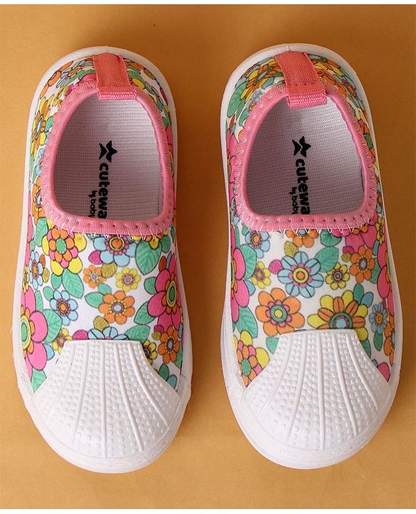 Cute Walk by Babyhug Casual Slip On Shoes Floral Print - Pink