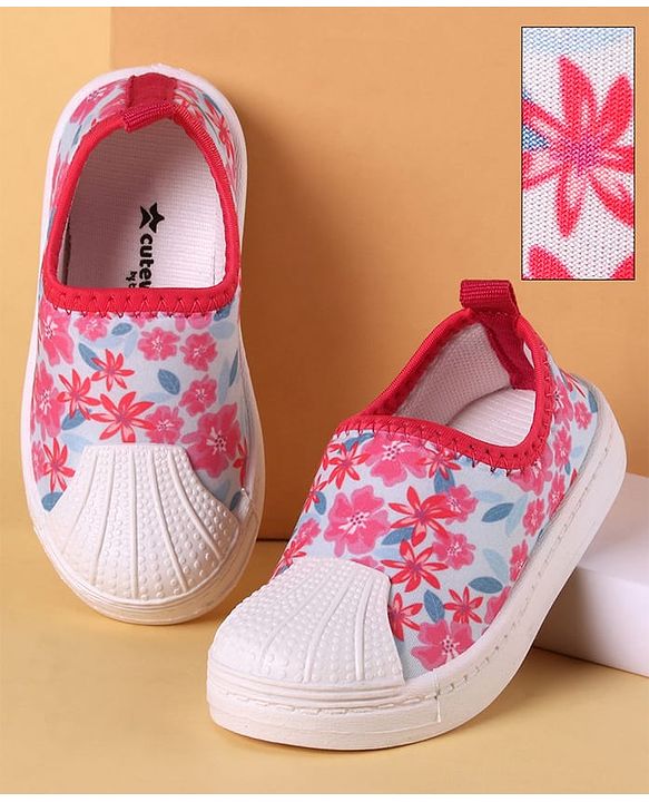 Cute Walk by Babyhug Slip On  Casual Shoes with Floral Print - Pink