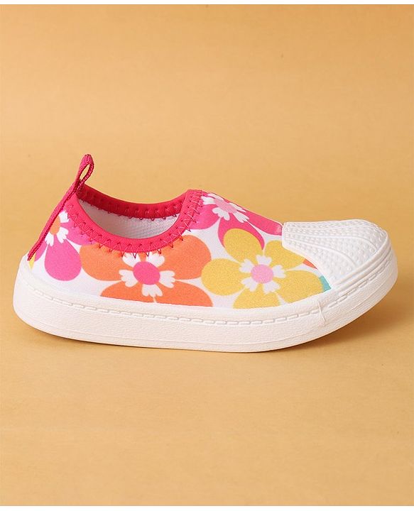 Cute Walk by Babyhug Casual Slip On Shoes Floral Print - Red