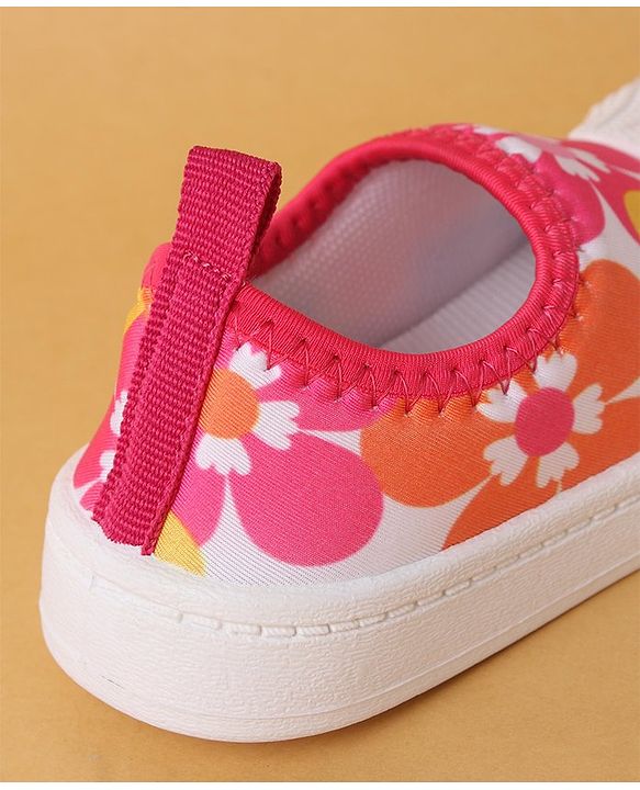 Cute Walk by Babyhug Casual Slip On Shoes Floral Print - Red