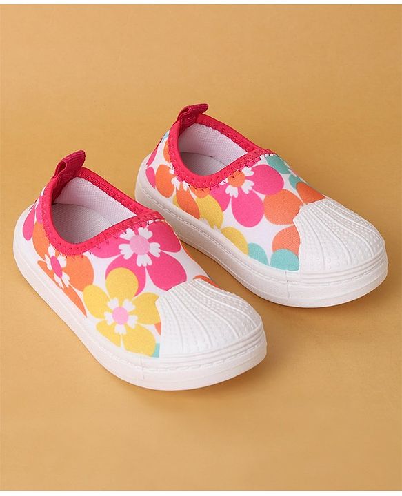 Cute Walk by Babyhug Casual Slip On Shoes Floral Print - Red