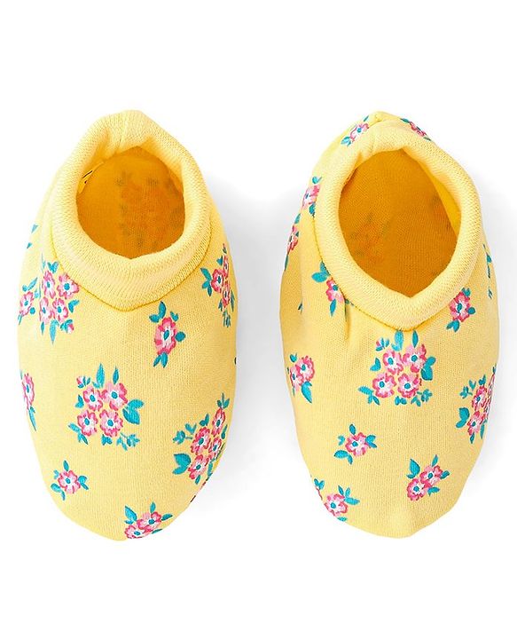 Babyhug 100% Cotton Mittens & Booties Floral Print - Yellow
