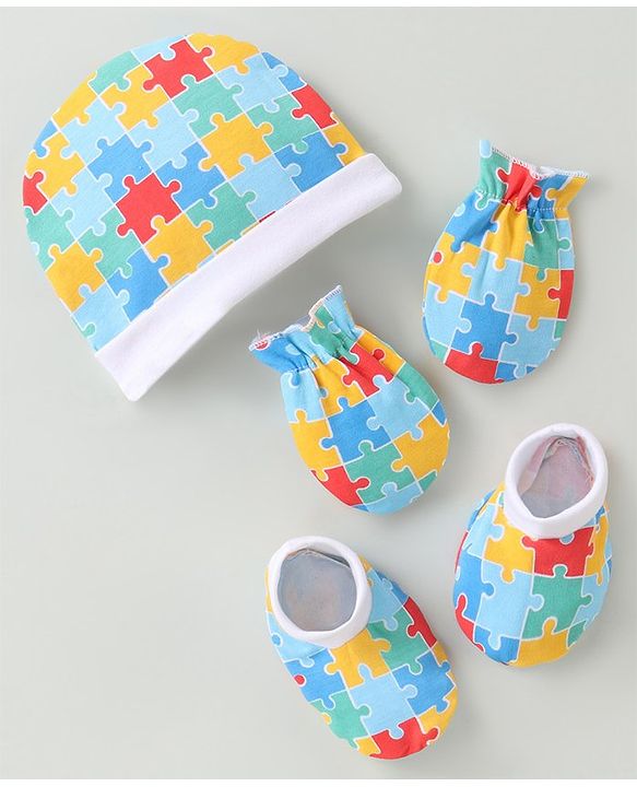 Babyhug 100% Cotton Cap Mittens & Booties Set Puzzle Print - Multicolour