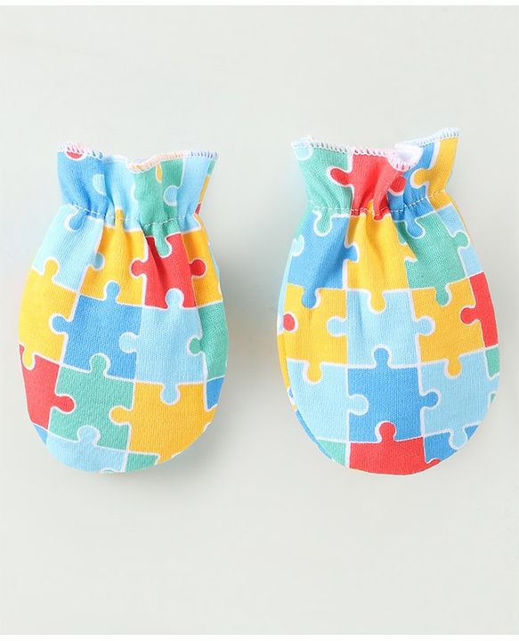 Babyhug 100% Cotton Cap Mittens & Booties Set Puzzle Print - Multicolour