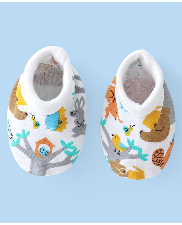 Babyhug Interlock Cotton Knit Cap Mittens And Booties Animal Design - White