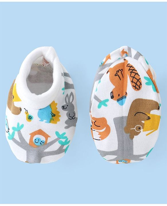 Babyhug Interlock Cotton Knit Cap Mittens And Booties Animal Design - White
