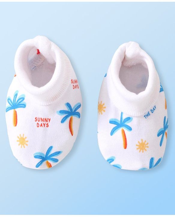 Babyhug 100% Cotton Cap Mittens & Booties Tropical Print White - Diameter 10 cm