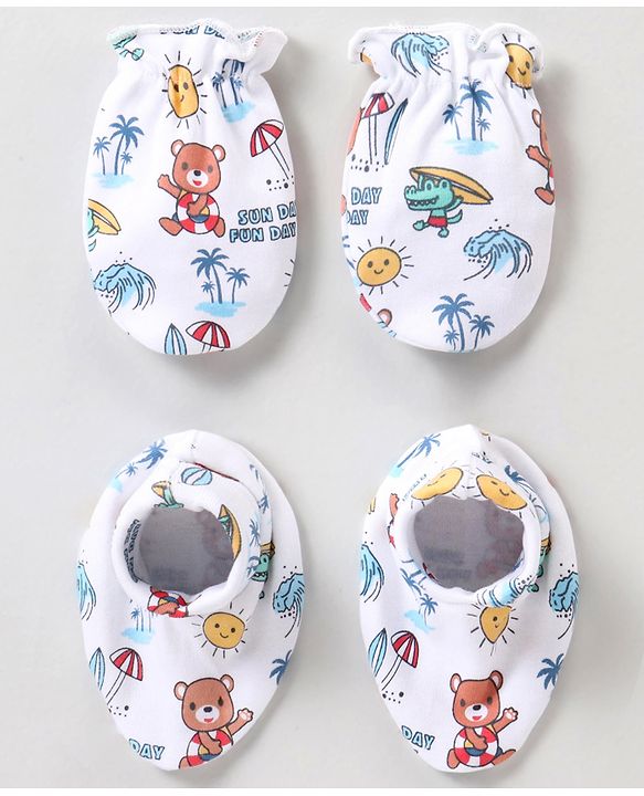 Babyhug 100% Cotton Mittens & Booties Beach Print - White