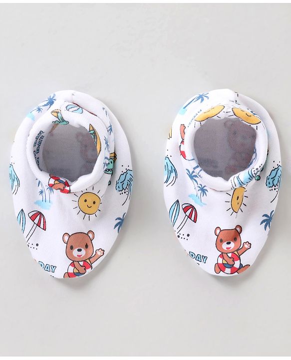 Babyhug 100% Cotton Mittens & Booties Beach Print - White