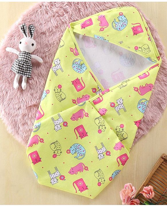 Babyhug Interlock Knit Towel With Hood Kitten Print L 76.2 x B 76.2 cm - Yellow