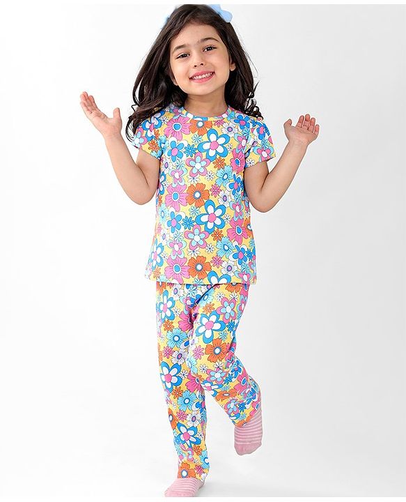 Babyhug Cotton Half Sleeves Night Suit With Floral Print - Multicolor