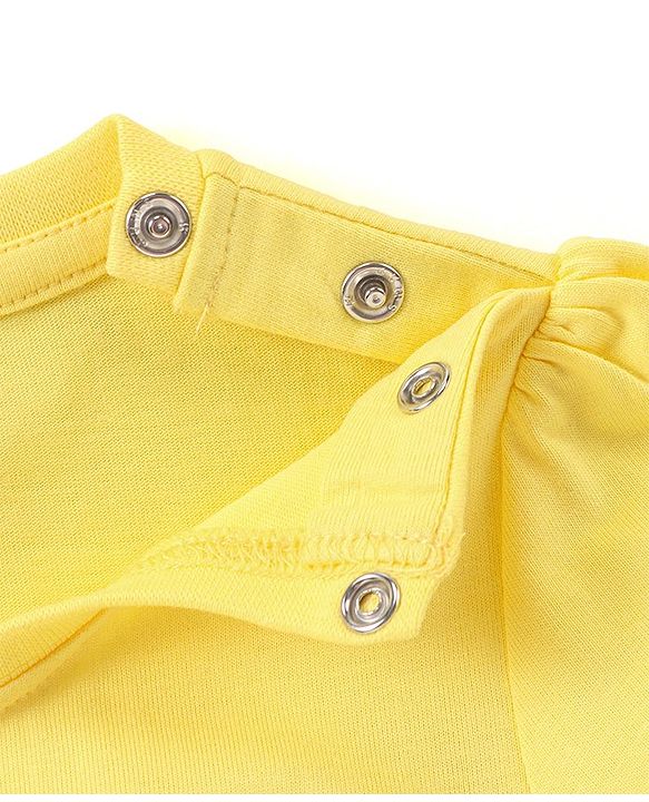 Babyhug Cotton Half Sleeves Capri Night Suit With Floral Print - Yellow