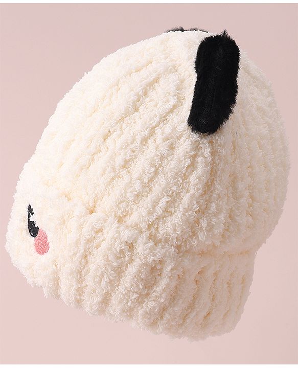 Babyhug Woolen Cap with Applique - White