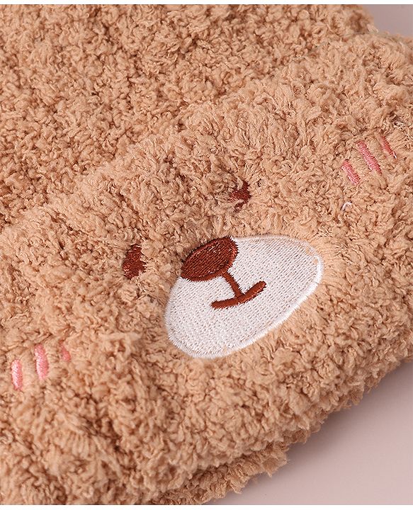 Babyhug Woolen Cap with Applique - White