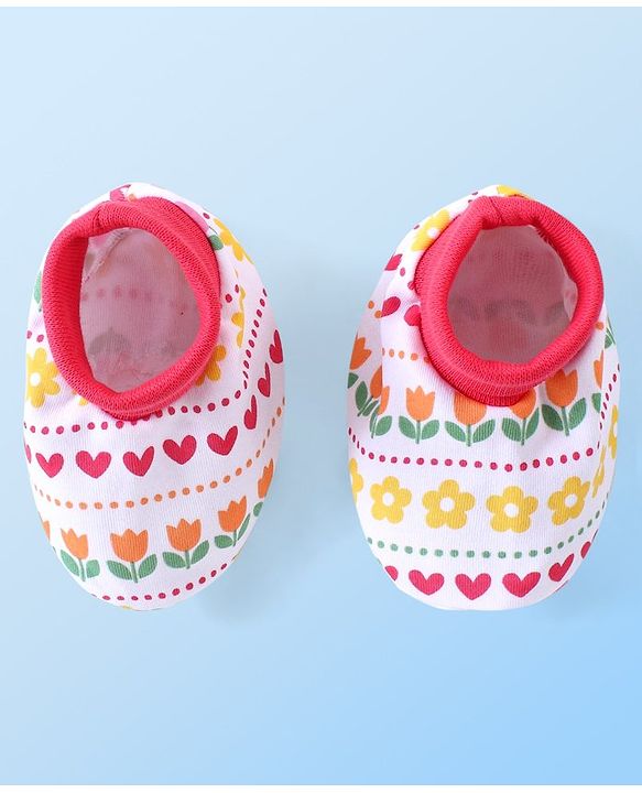 Babyhug 100% Cotton Interlock Knit Mittens & Booties Set Floral & Hearts Print - Multicolor