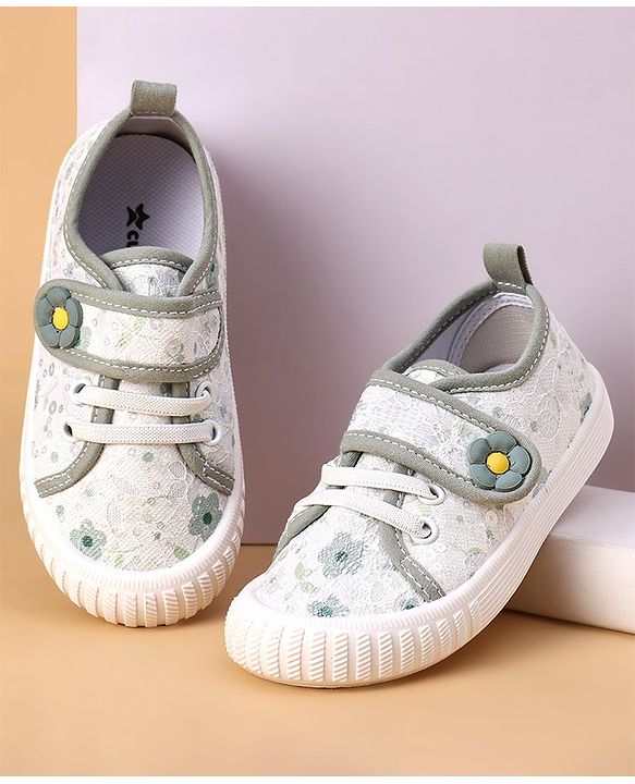 Cute Walk by Babyhug Casual Shoes with Velcro Closure Floral Print - Green