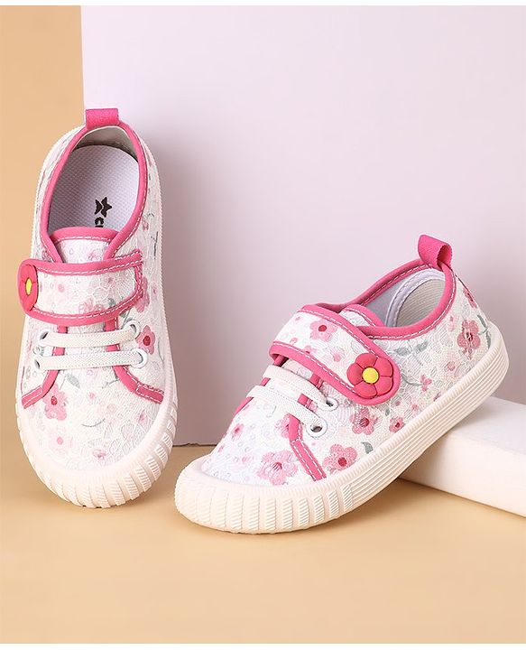 Cute Walk by Babyhug Casual Shoes with Velcro Closure & Floral Print & Applique - Fuchsia