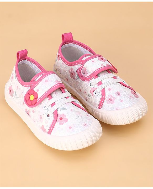 Cute Walk by Babyhug Casual Shoes with Velcro Closure & Floral Print & Applique - Fuchsia