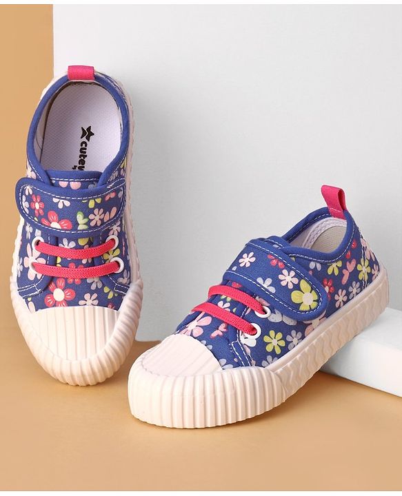 Cute Walk by Babyhug Velcro Closure Casual Shoes with Floral Print - Blue