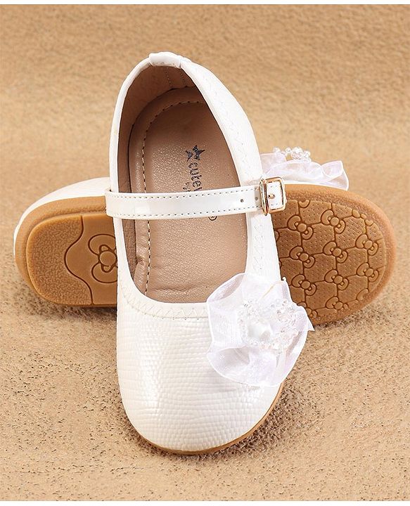 Cute Walk By Babyhug Ballerinas With Buckle Closure & Floral Applique - Golden