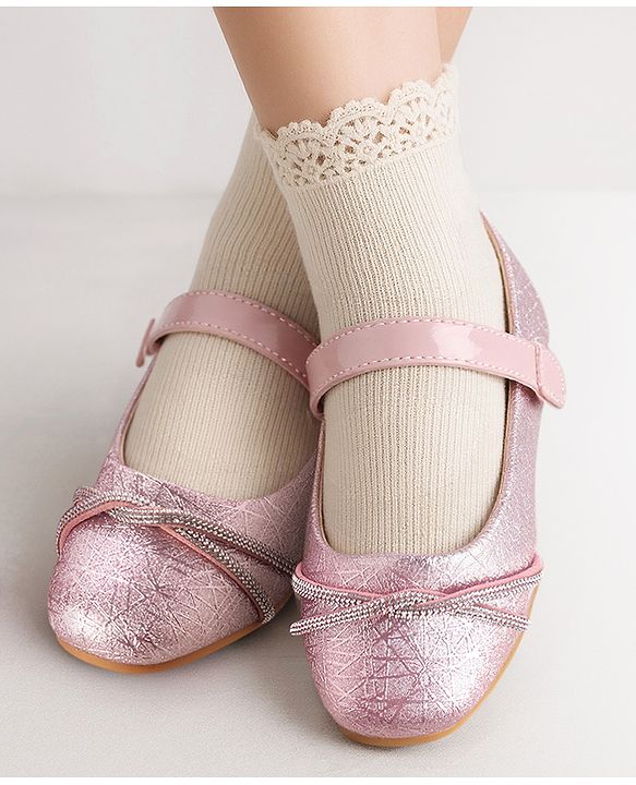 Cute Walk by Babyhug Ballerinas With Velcro Closure & Bow Applique - Pink